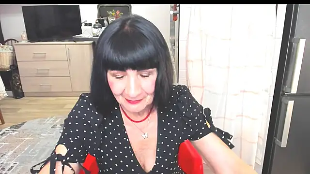 Snapshot of Tina_Joness chatting on 02-19-25, 08:41 Tina Joness online show from 02-19-25, 08:41