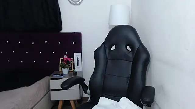 Snapshot of _Scarlett_Sweet chatting on 11-07-25, 02:44 Scarlett Sweet online show from 11-07-25, 02:44