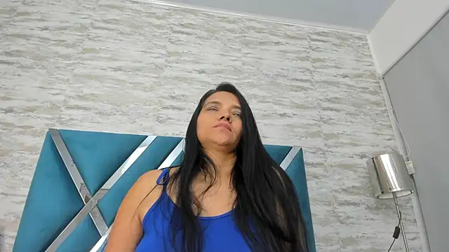 Snapshot of veronica_salas chatting on 01-21-25, 08:00 veronica salas online show from 01-21-25, 08:00