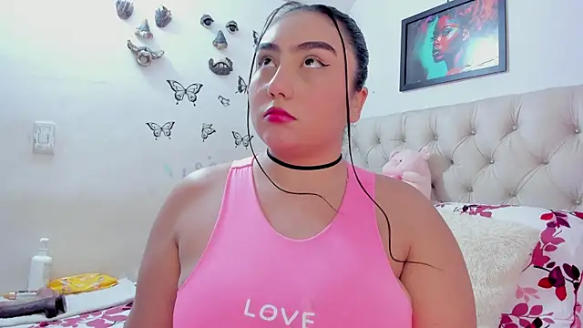 Snapshot of NayaWayne chatting on 07-16-26, 03:51 NayaWayne online show from 07-16-26, 03:51