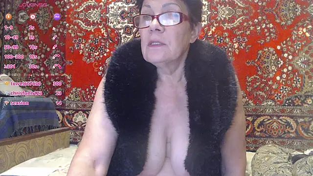 Snapshot of Sandra_Carina chatting on 09-15-25, 08:31 Sandra Carina online show from 09-15-25, 08:31
