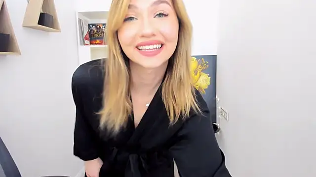 Snapshot of GracefulLook chatting on 01-24-25, 05:32 GracefulLook online show from 01-24-25, 05:32