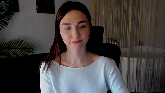 Snapshot of GracefulLook chatting on 03-09-25, 11:03 GracefulLook online show from 03-09-25, 11:03