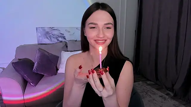 Snapshot of GracefulLook chatting on 11-25-25, 07:36 GracefulLook online show from 11-25-25, 07:36