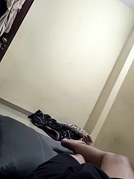 rajstrip12650 online show from 04-06-26, 05:36