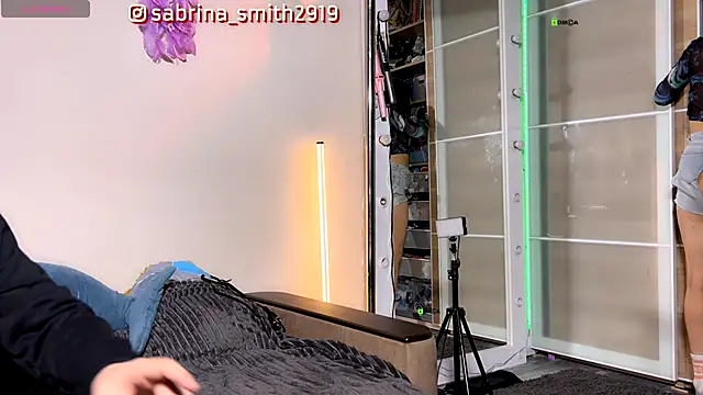 Snapshot of sabrinasmith23 chatting on 09-25-25, 06:44 sabrinasmith23 online show from 09-25-25, 06:44
