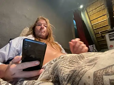 Snapshot of Salted_Playday chatting on 02-12-25, 02:45 Salted Playday online show from 02-12-25, 02:45