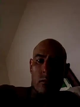 Snapshot of doitalltogether chatting on 10-04-25, 11:41 doitalltogether online show from 10-04-25, 11:41