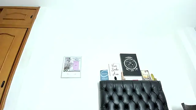 Snapshot of JohanyLatino chatting on 01-28-25, 05:11 JohanyLatino online show from 01-28-25, 05:11