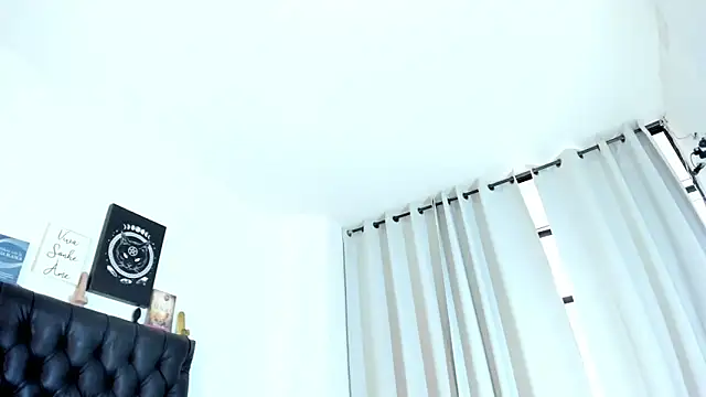 Snapshot of JohanyLatino chatting on 03-01-25, 12:01 JohanyLatino online show from 03-01-25, 12:01