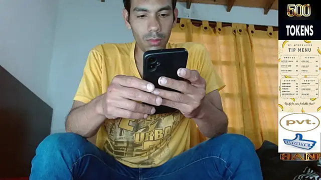 Snapshot of JohanyLatino chatting on 05-23-26, 10:47 JohanyLatino online show from 05-23-26, 10:47
