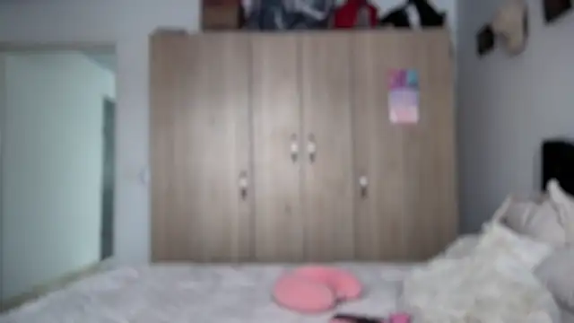 Snapshot of Sara_Squirting_Heels chatting on 02-03-25, 08:03 Sara Squirting Heels online show from 02-03-25, 08:03