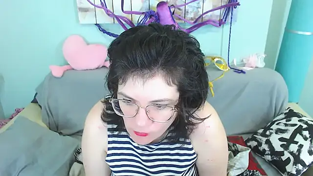 EverlyRays online show from 12-14-24, 04:56