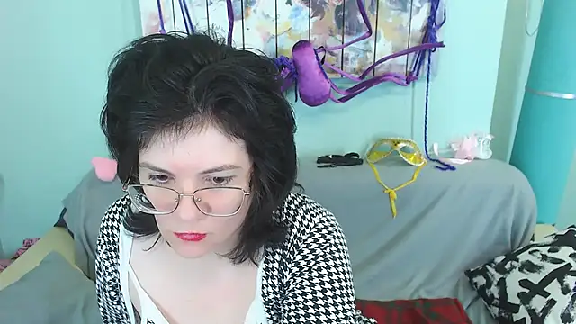 EverlyRays online show from 12-15-24, 08:47