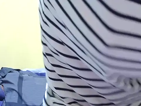 Snapshot of Smillie_prety chatting on 02-26-25, 03:10 Smillie prety online show from 02-26-25, 03:10