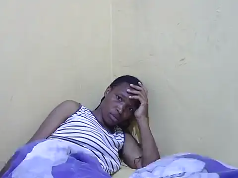 Snapshot of Smillie_prety chatting on 10-19-25, 06:14 Smillie prety online show from 10-19-25, 06:14