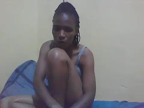 Snapshot of Smillie_prety chatting on 11-17-25, 04:13 Smillie prety online show from 11-17-25, 04:13