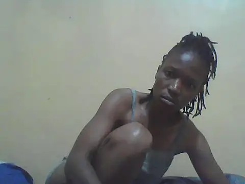 Snapshot of Smillie_prety chatting on 11-18-25, 04:17 Smillie prety online show from 11-18-25, 04:17