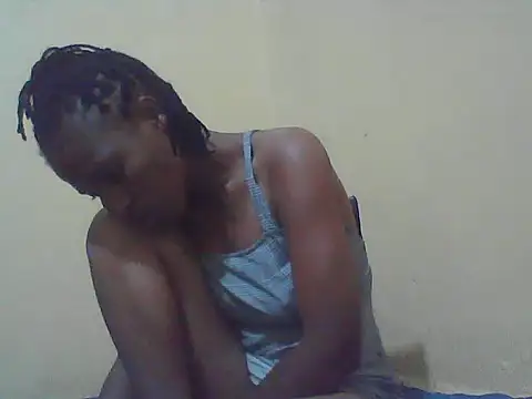 Snapshot of Smillie_prety chatting on 11-18-25, 04:22 Smillie prety online show from 11-18-25, 04:22