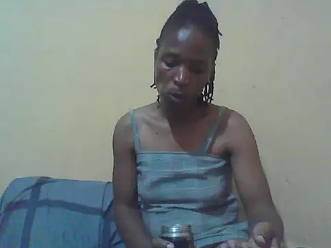 Snapshot of Smillie_prety chatting on 11-19-25, 04:51 Smillie prety online show from 11-19-25, 04:51