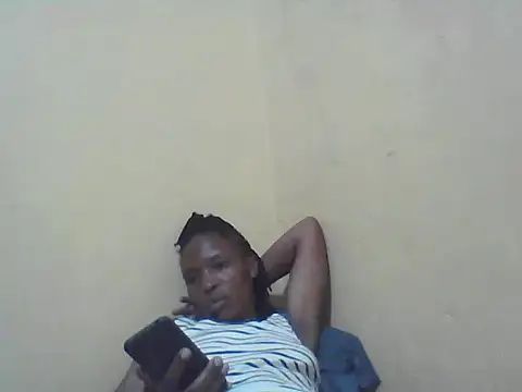 Snapshot of Smillie_prety chatting on 11-22-25, 11:09 Smillie prety online show from 11-22-25, 11:09