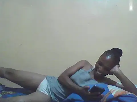 Snapshot of Smillie_prety chatting on 12-02-25, 02:23 Smillie prety online show from 12-02-25, 02:23