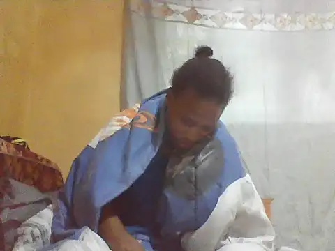 Snapshot of Smillie_prety chatting on 07-22-26, 05:21 Smillie prety online show from 07-22-26, 05:21