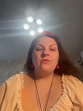 Snapshot of Taisia_W chatting on 04-26-26, 06:22 Taisia W online show from 04-26-26, 06:22