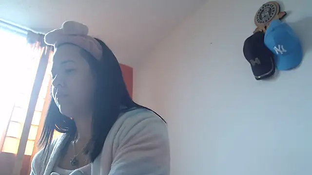 Snapshot of lady_hot2xx chatting on 02-16-25, 02:10 lady hot2xx online show from 02-16-25, 02:10