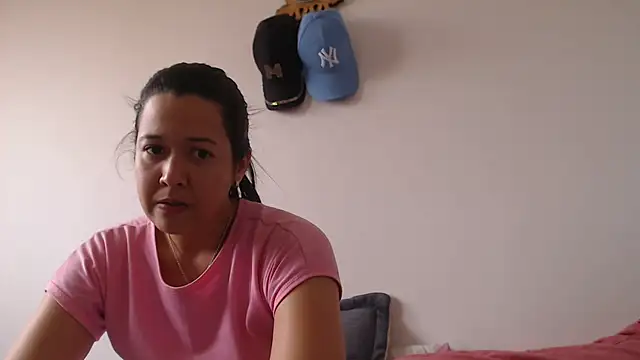 Snapshot of lady_hot2xx chatting on 02-20-25, 08:14 lady hot2xx online show from 02-20-25, 08:14