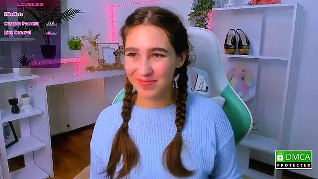  Eliizabeth  online show from 11-21-25, 10:30