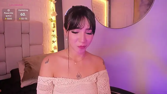 emma woods  online show from 12-10-24, 06:28