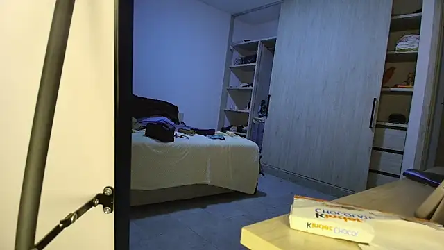 roxana collins online show from 03-26-26, 03:23