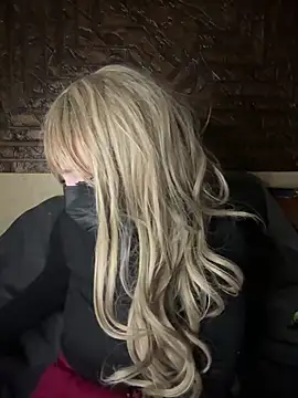 Snapshot of Mayoosh6 chatting on 02-15-25, 06:23 Mayoosh6 online show from 02-15-25, 06:23