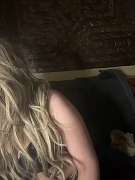 Snapshot of Mayoosh6 chatting on 02-20-25, 07:52 Mayoosh6 online show from 02-20-25, 07:52