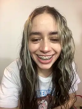 Natalia Suarez online show from 11-05-25, 12:10