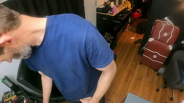 Snapshot of leanjamesdean chatting on 01-18-26, 03:10 leanjamesdean online show from 01-18-26, 03:10