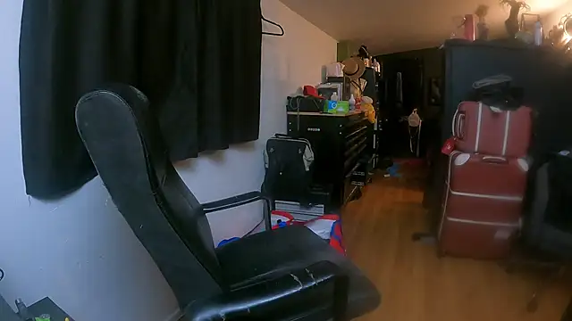 Snapshot of leanjamesdean chatting on 02-04-26, 02:06 leanjamesdean online show from 02-04-26, 02:06