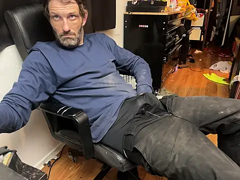 Snapshot of leanjamesdean chatting on 02-26-26, 02:10 leanjamesdean online show from 02-26-26, 02:10