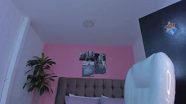 aleja cute  online show from 01-21-25, 07:47