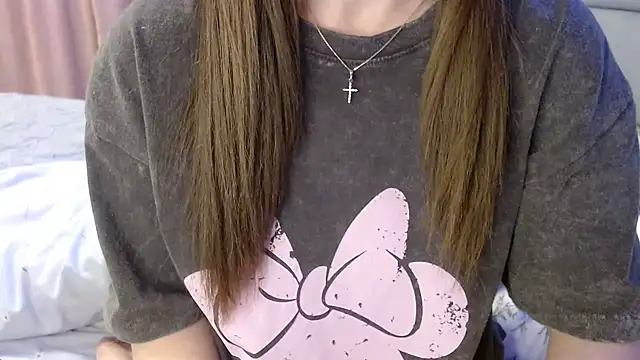 Snapshot of Viktoriiya_bald chatting on 03-20-25, 08:51 Viktoriiya bald online show from 03-20-25, 08:51