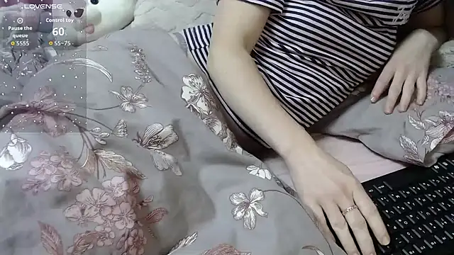 Viktoriiya bald online show from 11-25-25, 12:10