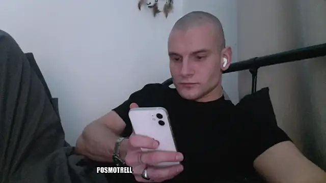 Snapshot of ETHAN_MOORE chatting on 02-05-26, 06:34 ETHAN MOORE online show from 02-05-26, 06:34