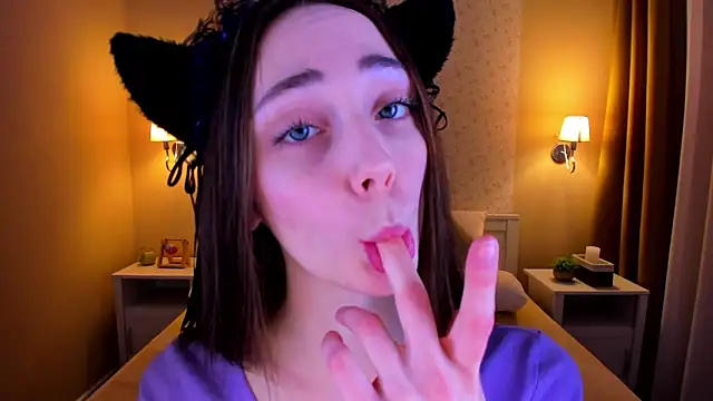 Lexi Split online show from 02-04-25, 06:57