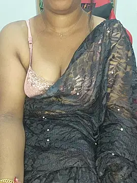 Snapshot of Malluivaniya chatting on 11-25-25, 06:35 Malluivaniya online show from 11-25-25, 06:35