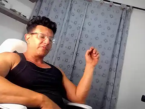 Snapshot of pedropicapi chatting on 11-22-25, 11:26 pedropicapi online show from 11-22-25, 11:26