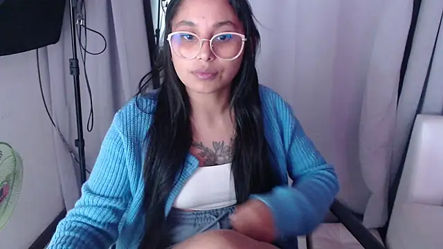 Cuteprincess21 online show from 02-02-25, 06:48