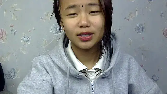 Snapshot of cute_sapna chatting on 12-15-24, 12:28 cute sapna online show from 12-15-24, 12:28