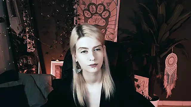 Noah ElmerX online show from 11-13-25, 06:07