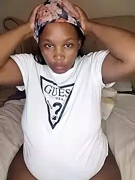 Snapshot of makaviwe chatting on 01-21-25, 04:27 makaviwe online show from 01-21-25, 04:27